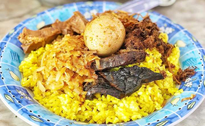 Manakah Makanan Khas Sulawesi Paling Enak?