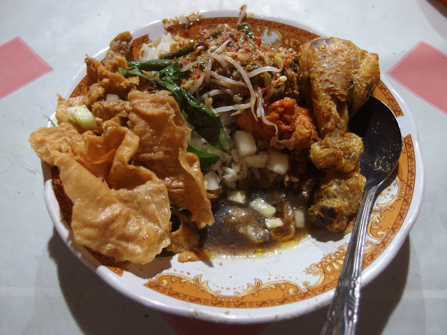 Nasi Pecel Rawon Pucang Moro Seneng - Gubeng